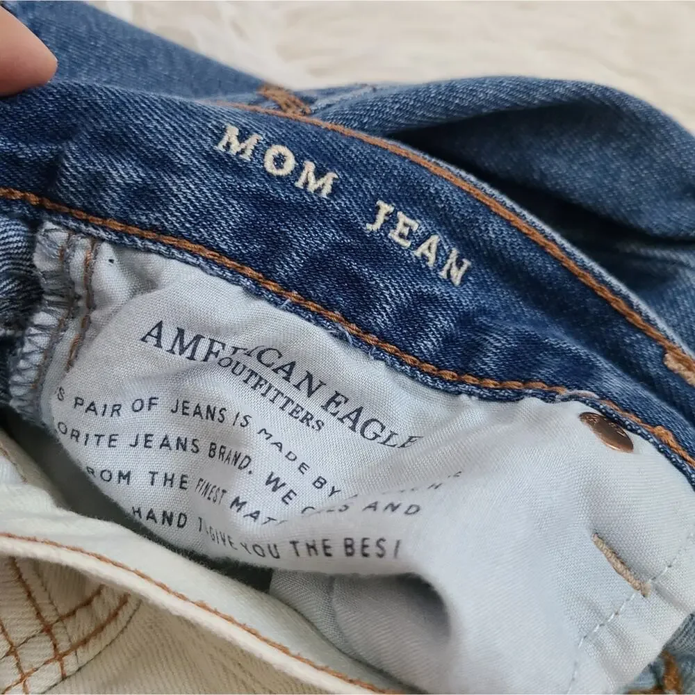 American Eagle 2 Tone High Waisted Mom Jeans Size 4 - Picture 7 of 14